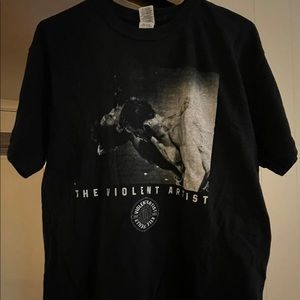 Kyle O’Reilly Violent Artist shirt size large WWE